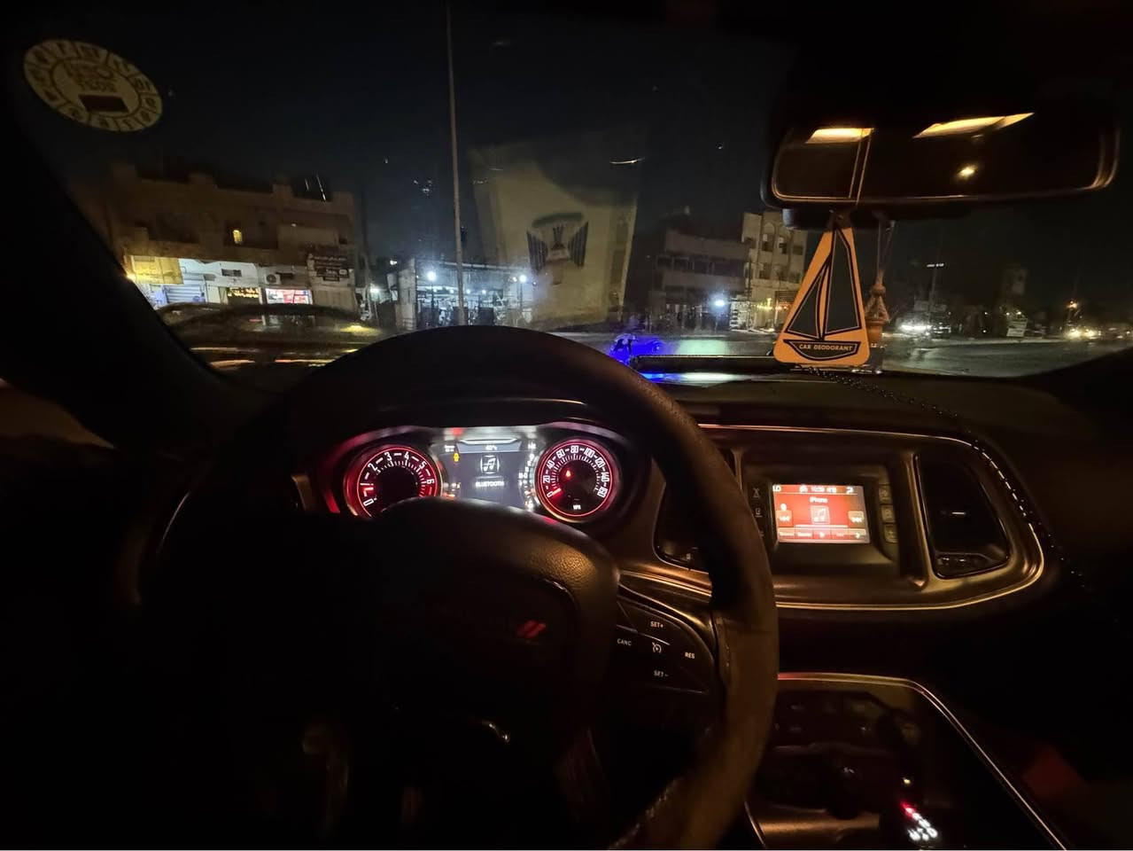 جالنجر 2017 SXT3600
مواصفات عاديه 
ماشيه 95 قابل لزياده
بدون ايرباك سياره 
كير محرك صدر تبريد كله جديد 
بيها 3 قطع صبغ ونص 
استفسار خاص او عل رقم ***********
بدوووون مراوس  
السعر 138 بغداد, العراق
