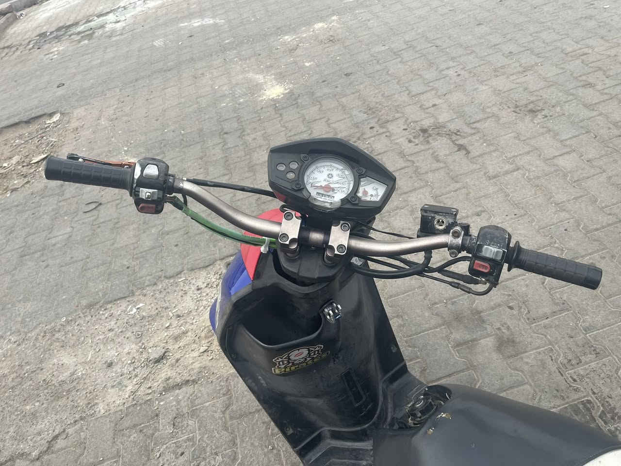 سكنس جبلي مزود
التزويد   ايدات بريك 
ستيرن  مزود 
قبق فلاوين 
قطره
كلجات WF 
كبلايت خلفي 
دمام 
جاملغ امامي 
ستان صفح 
كله التزويد بلادي 
ساعه معدل فول 
كهربائيات كلها شغاله 
ما بيها أي نقص 
***********
السعر 750وبيها مجال للطيبين 
العنوان بغداد مدينه الصدر قرب بنانزيخانه 68
