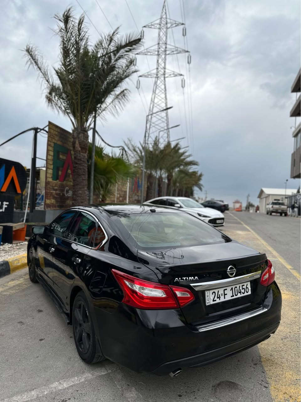 السلام عليكم ورحمه الله وبركاته 
نيسان التيما
2017
بلااااااش والسعر بي مجال بسيط
ضرر بوند و جاملغ ايرباك فقط ستيرن ومرجع 
گير محرك تبريد تدفئه كله بشررررط
دهن كير و فلتر مبدل جديد م شاد براد مال كير وشاد راديتر مال خليجي
مواصفات بصمة تشغيل و ابواب 
بصمة صندوق
تشغيل عن بعد
ويل كب 
لايت زينون 
شاشة وكامرة خلفية 
حساسات خلفية 
سيارة حيل حلوه و نضيفة داخلها جدا نضيف 
رقم و هزة و سنوية جديد 
رقم دهوك 
تحويل +غرامات بشرط
السعر ١١٣ وبي مجال بسيط للشراي
مكانها دهوك 
الخاص مفتوح
وبالعافية ع ياخذها 
للاستفسار ***********
*********** دهوك, العراق
