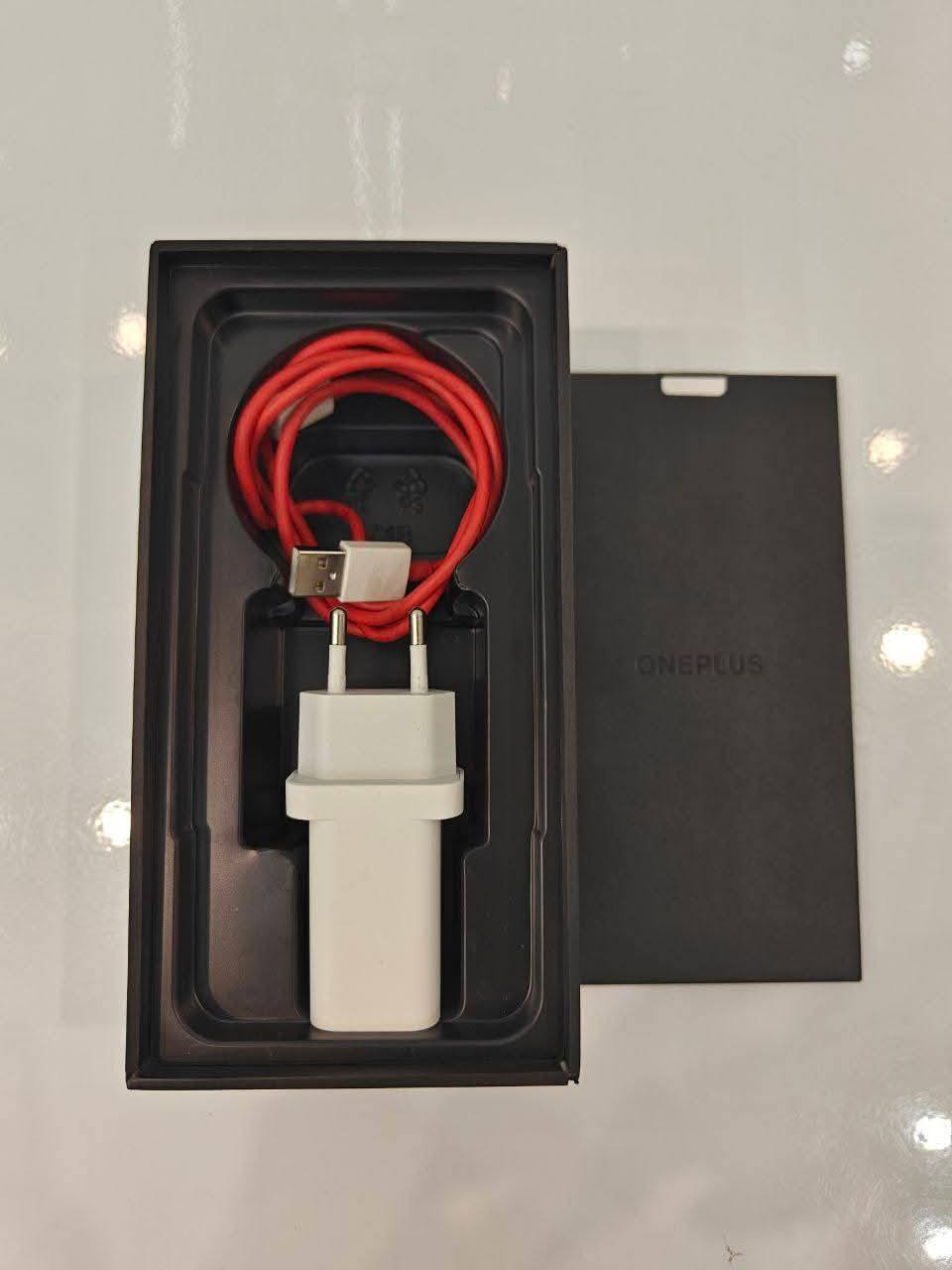 للبيع موبايل OnePlus Nord N10
الحالة: نظيف جداً – استخدام شخصي
الذاكرة: 128GB
الرام: 6GB
المعالج: Snapdragon 690
الشاشة: 6.49 إنج FHD+ بتردد 90Hz
الكاميرا الخلفية: رباعية 64MP
الكاميرا الأمامية: 16MP
البطارية: 4300mAh
الشحن: سريع Warp Charge 30W
النظام: Android

متوفر كافة الملحقات
متوفر توصيل لجميع المحافظات
السعر: 125 الف


**إذا كنت صاحب هذا الإعلان وتريد حذفه لأي سبب، رجاءا أرسل رسالة إلى الدعم الفني**