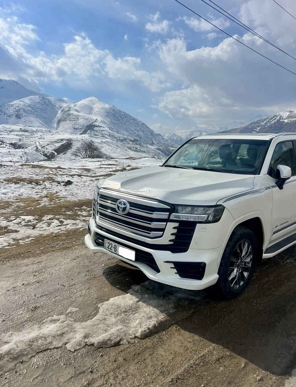 سلام عليكم
لاندكروز 2023 لمتد اصلي ساز 
محرك 4000 تنفس طبيعي 
مكفوله 
ماشيه 89 
3 شاشات وكامرات 360 درجه 
سياره جديده 
رقم اربيل باسم شركه تريد وكاله او تحويل 
السعر 68 
***********
