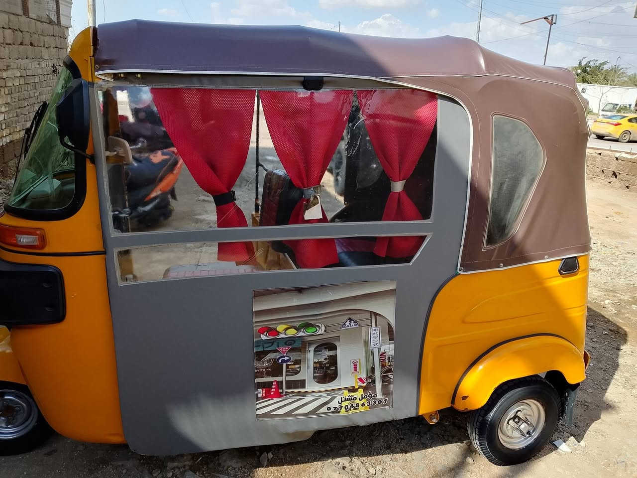 سلام عليكم تكتك مديل 20201 بيهه ضربه يم البك لايت ومعمره تعمير حلو وشويه بل صفحه ضربه ومعمره مرقم بغداد سعر 6700 سته مليون وسبعميه  بيهه مجال حك جيه شراي يتواصل علا رقم الهاتف ***********
