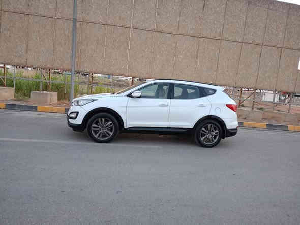 سنتافي 14 خليجي 7 راكب رقم أربيل بسمي هزه جديده سنويه جديده محرك 2400 سياره جاهزه  ضررها موضح بلصوره سعر 150 
***********
