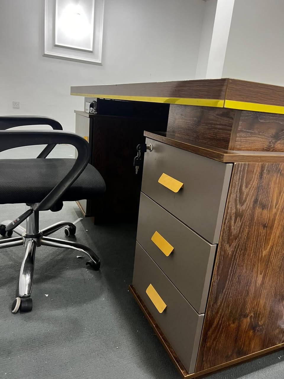 السلام عليكم
الكرسي المتحرك 135 الف
الكرسي الثابت 50
الميز 140 الف
بغداد حي الجامعة ***********
