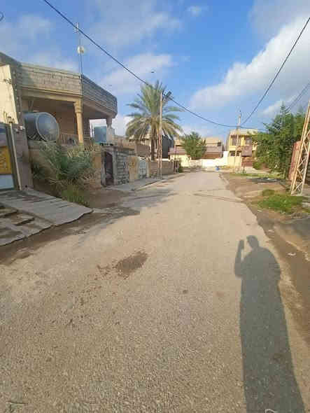 دار مميز للبيع طابو ملك صرف
على الفرع الأول من الشارع العام (بغداد – كركوك)
موقع يجمع بين السكن الراقي والاستثمار الناجح.

📍 ديالى – الخالص – هبهب – حي اليرموك
📐 المساحة: 130 م² | واجهة 6.50 م
🏠 طابق واحد – تصميم عملي ومريح

🧱 يتكون من:
استقبال واسع – صالة – مطبخ – غرفة نوم
مجمع صحيات + صحيات خارجية

⭐ مميزات إضافية:
✔ شارع عام
✔ قريب من جميع الخدمات
✔ يوجد قرض إسكان (التسديد الشهري على البائع)

🟩✅️𝙒𝙝𝙖𝙩𝙨𝘼𝙥𝙥 
أو اتصال 📞
للتواصل والمعاينة الجاد فقط:
***********
(علي الشمري)
