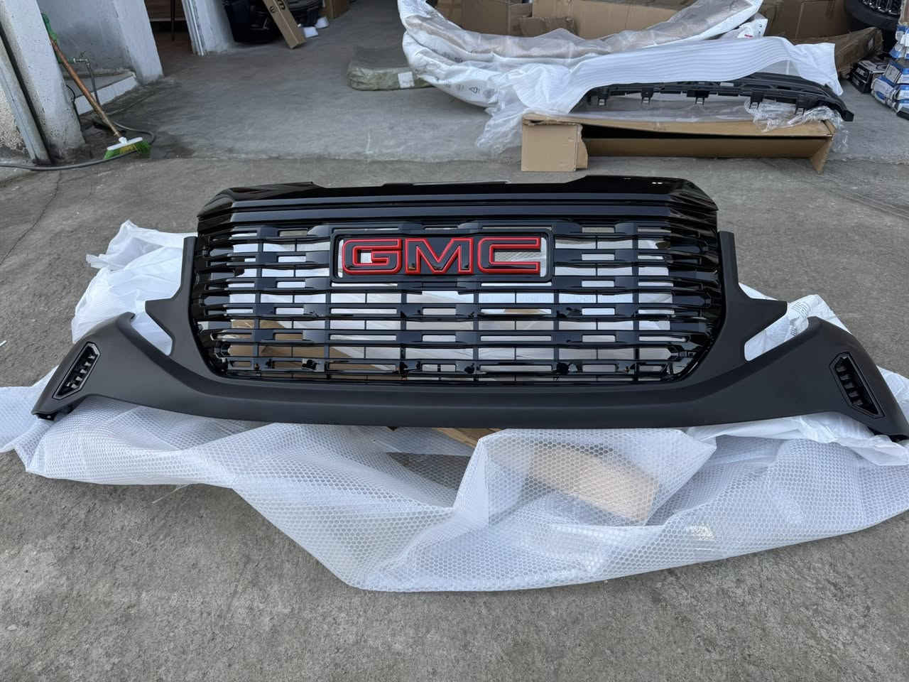 السلام عليكم متابعيننا 
متوفر لدى US Motors Iraq 🔥🔥
المستورد المباشر من المصانع الاصليه و الموزع الرئيسي لتجارة 
قطع غيار وكماليات وغراض بدي كل السيارات الأمريكية 🛑
سييرا ، سلفرادو ، رام ، F150 ، تاهو ، يوكن ، كاديلاك اسكاليد 💣
للتواصل مراسلة خاص الصفحة او الاتصال على الرقم التالي:
📞:***********
