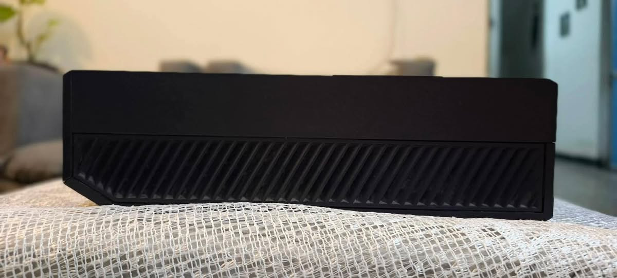 XBOX ONE
النوع  : Fat

نظافة :  100% 

وياة 3 جوستكات 

2 شغالات   /   1 ينرادلة تنظيف للبورد  

الجهاز نظيف كلش مامستعمل  🌐

 

✓  المحولة الاصلية مالتة 🔌

✓  الجهاز مامفتوح ولا مصلح والليبل موجود بالصور ⚙️

السعر  : 120 الف دينار  💲، بي مجال حگ الجية

واتساب تواصل  : 📞    ***********
