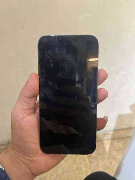 ايفون 13 برو ماكس 256 بطاريه 90 لون بحري مكفول اي خلل مابي 
ايفون 13 برو ماكس 256 بطاريه 88 لون زيتوني  مكفول السعر 715 قفلهن مكان حريه ساحه عدن ***********
