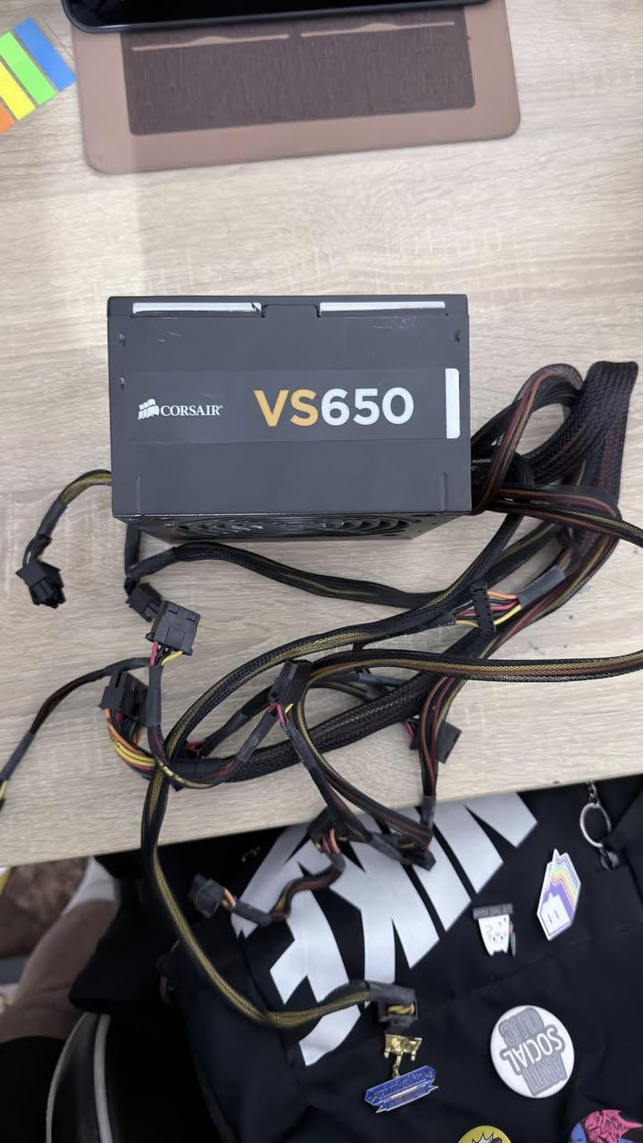 ***********
خابرني عله اي قطعه تريدهه ومرح اقصر وياك ... واذا تاخذهن كلهن بعد احسن ....... ملاحظة (اني مابيع و اشتري ووولا عندي امزونيات ومدري شنو ... هذني القطع اني مجمعهن بيدي وهسه قررت ابيعهن) + الكارت ممعدن بي وهلسوالف عله كد العاب تره )
