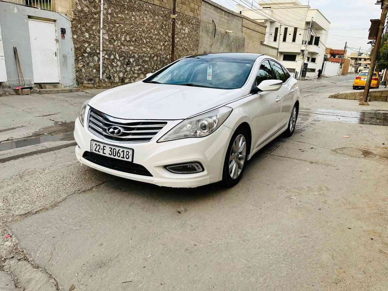 ازيرا 2014 فول خليجي كلين
مواصفات معروف  كشن جلد و هيتر ثلاث بردات خلفي سيارة جديده محرك مامفتوح شرط لا صوت ولا بخار تخم تاير جديد رقم سنويه جديد سيارة جاهز من كلشي سعر 147 و مجال مكان كركوك  *********** كركوك, العراق
