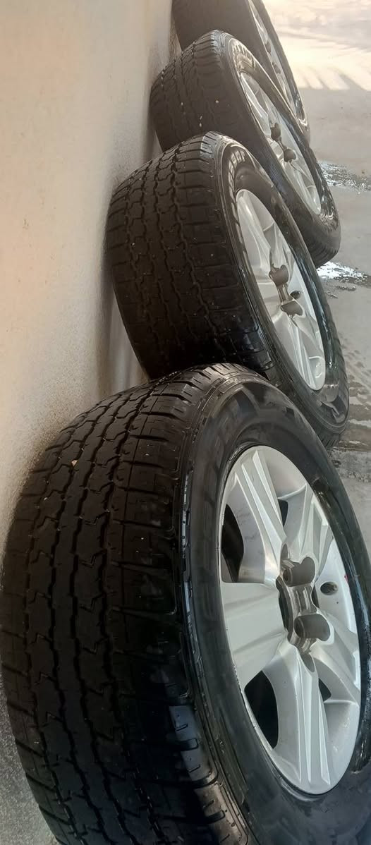 السلام عليكم تايرات و ويل كب نظافه 70بلميه للبيع 800 الف وبيهم مجال ***********
