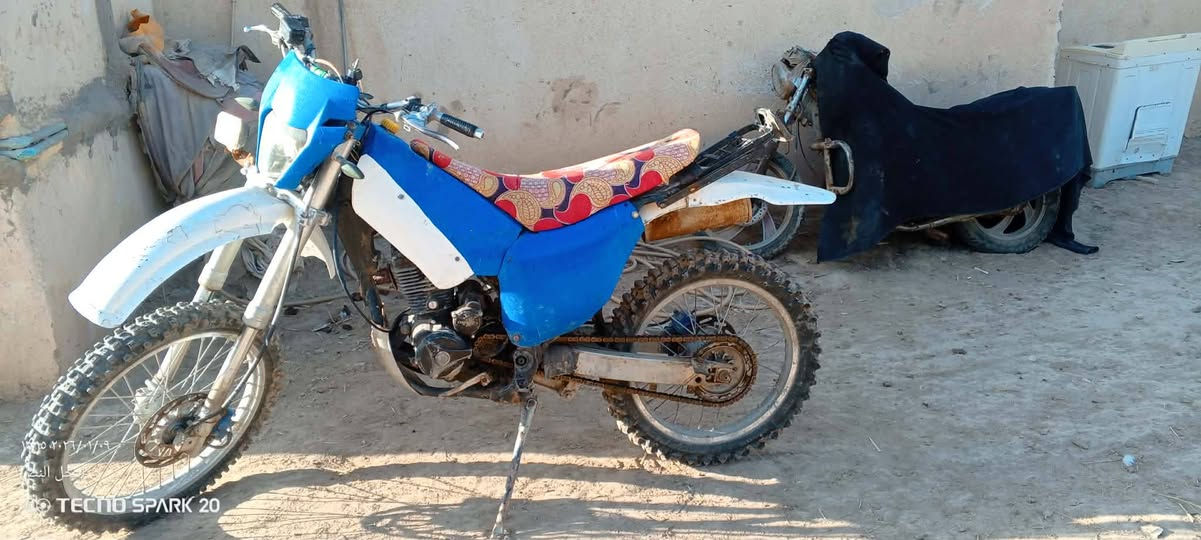 سلام عليكم.  للبيع. قفاز  محرك 200  تخم تاير جديد  دراجه شقاله  لايت  هندر سلف  بدون اوراق السعر 400
مكانها ناصريه سيد دخيل
رقم صاحب الدراجه ***********
. اني مكلف بنشر
