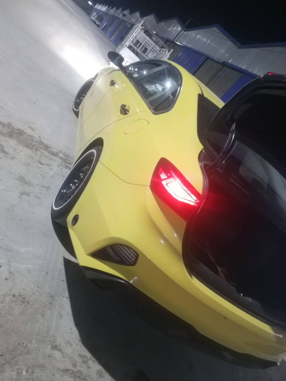 سلا عليكم لبيع KN موديل 23 سياره جديده مكينه كير تخم تاير حداديه كلا جديد سياره بيهة منضومه غاز 
تبريد ثلج ❄️ مكاني بغداد لسعر 147 وبيهة مجال 
‏‪***********‬‏ اتصل وتدللل ولسياره بيهة جاملغ. جهت لصدر مبدل
