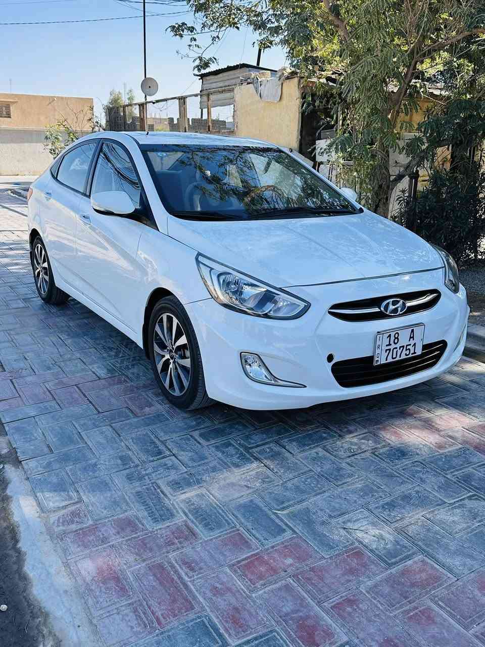 الهم صلي على محمد وآل محمد 🧿
سياره نوع اكسنت موديل 2016 خليجي فول مواصفات فتحه شاشه كامره دواره ادات مكينه 
1600 دوش المرغوب حساسات مكفوله كفاله عاااامه كير مكينه تبريد تدفاء. حداده تخم تاير كله بلادي وحديد رقم بابل سنويه وهزه جديده مداور مباشر ويل كروم جاهزه ب العافيه ع اليخذها 
مكانه كربلاء المقدسه استفسار 
الاتصال  ‭٠٧٨٧ ٧٧٥ ٣٣٠٧‬
