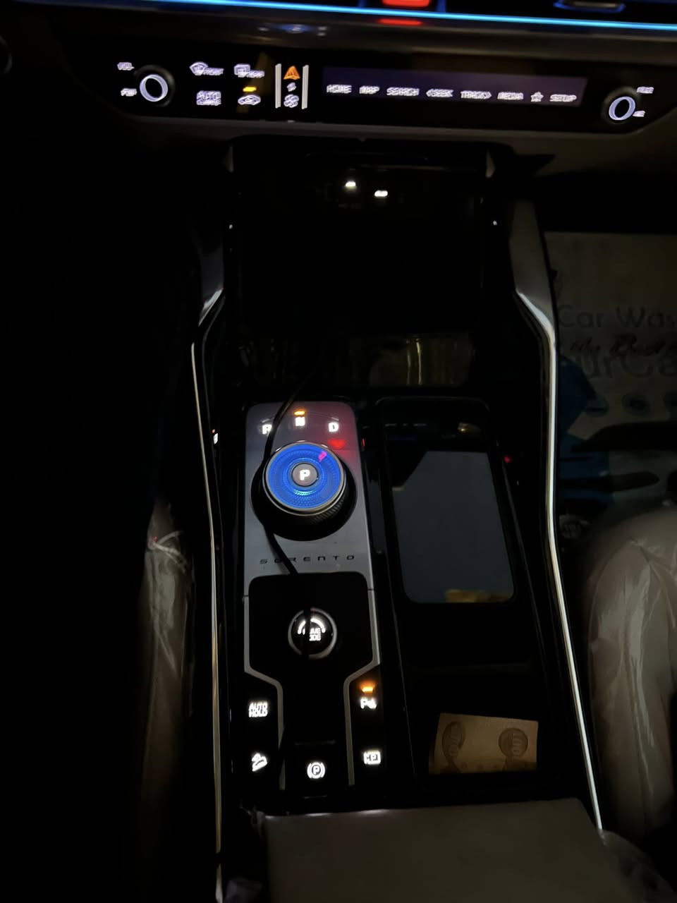 السلام عليكم
للبيع كيا سورنتو 2024  
V6 3500 cc
السيارة فولل عدا ال ٤ كامرات والكشنات الجلد 
مواصفات السيارة 
داتا شو 
كراسي كهرباء الاثنين 
بانوراما 
اوتو هولد 
درايف مود 
هاند بريك بصمه 
تشغيل عن بعد 
اناره داخليه لد 
حساسات 360د 
حساس مطر 
كير ماوس 
عداد دجتل 
اناره محيطيه متغيره 
مري تعتيم ذاتي 
ماشيه 30,000 km
٣ قطع تبريد 
السيارة ٧ راكب 
السيارة جديدة وماخذها زيرو على ايد وحده 
سعر السيارة 318ورقه 
للأتصال ***********
