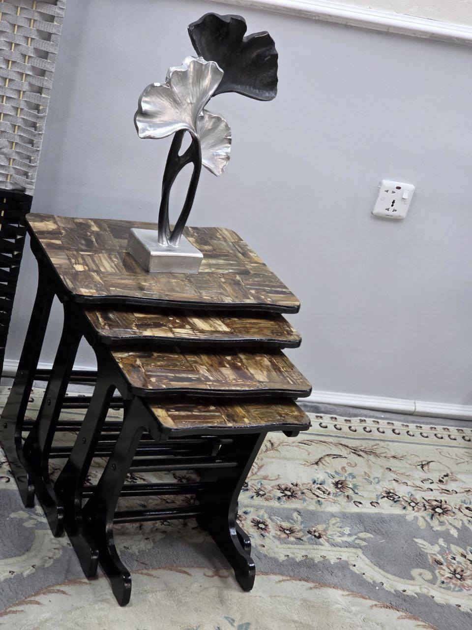 ✨ وصل الجديد يمّنا وبسعر يفرّح ✨
🪑 طبلات ثلاثي – بثلاث موديلات أنيقة
تصميم عملي وعصري يضيف لمسة حلوة لأي مكان 👌
تستخدمها بالصالة، غرفة الجلوس أو حتى ديكور ✨
✔️ ثلاث موديلات مختلفة
✔️ قطر الدائرة: ٤٠ سم
✔️ متوفرة بـ رجل حديد أو رجل خشب
✔️ ثابتة وقوية وتتحمّل
💰 السعر: 65  🔥
🚚 التوصيل مجاني:
✔️ داخل بغداد
✔️ لجميع المحافظات


**إذا كنت صاحب هذا الإعلان وتريد حذفه لأي سبب، رجاءا أرسل رسالة إلى الدعم الفني**