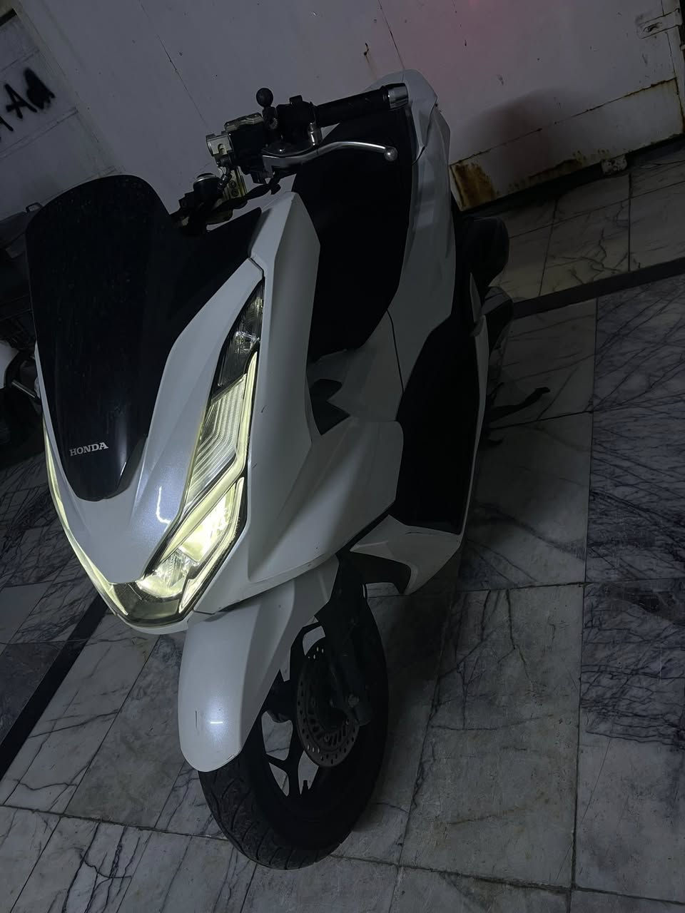 سلام عليكم PCX للبيع جيل رابع 
2022 كوري مكينه جبيرة 160cc مكفوله كامله مابيهه اي نقص

 كفرات يرادللهن ترتيب بسيط 
مكانه بغداد الطالبيه 
سعرها 18$ونص وبيهه مجال 
للاستفسار اتصل *********** او راسلني خاص واتساب
