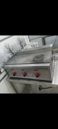 شواية بركر نظيفة استعمال قليل 07733973019