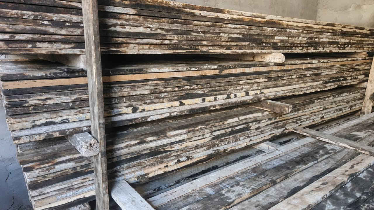 قالب خشب روسي تارس مشتغل شغلتين للبيع يدك مساحة 500متر
في بابل حلة للاستفسار ***********
