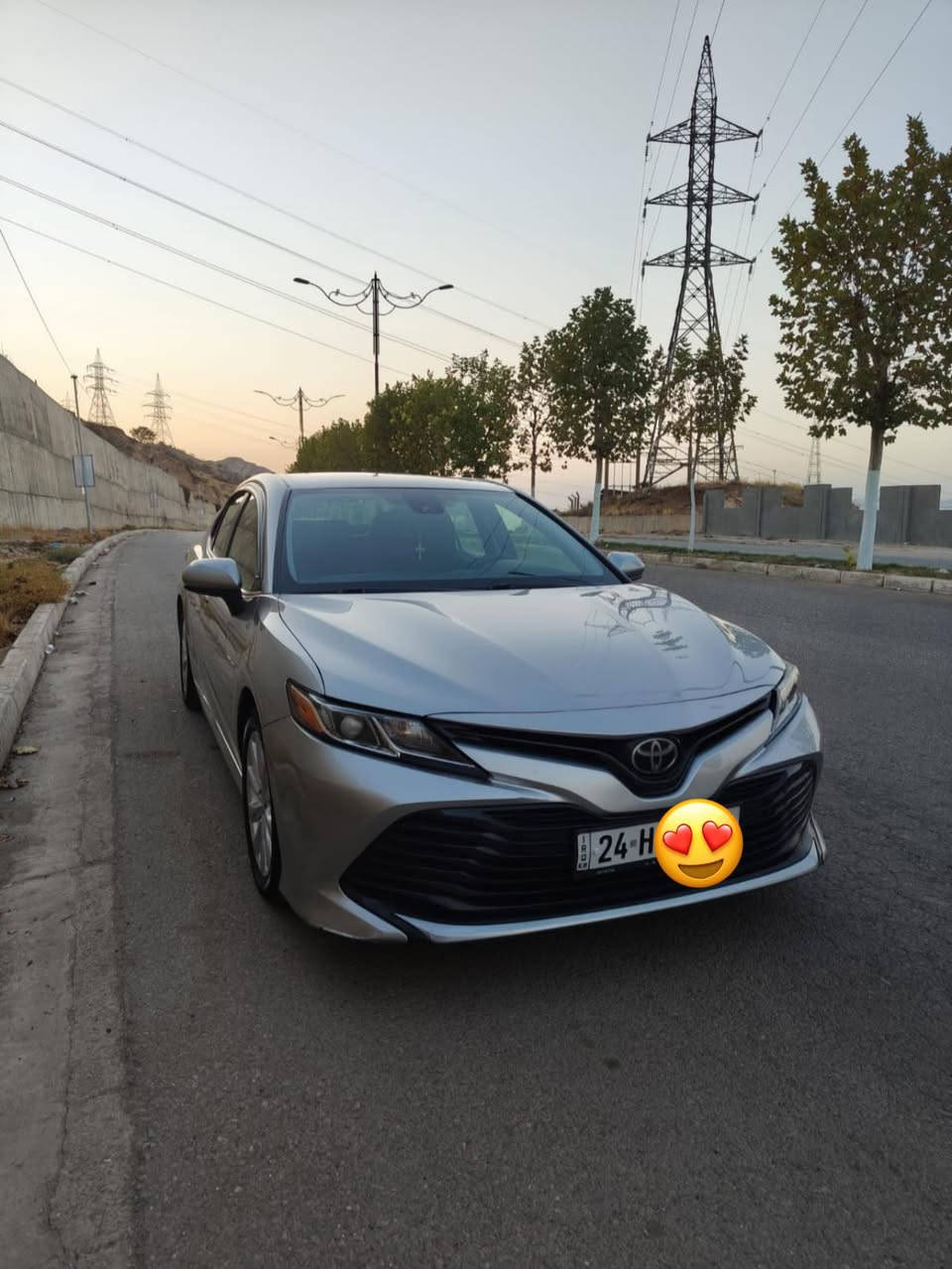 كامري موديل 2018 رقم دهوك 
مواصفات Le كلين ما بيها اي ضرر ماشية 123ميل 
السياره خير من الله ما بيها اي نقص رقم جديد الشراي يتصل 
***********
