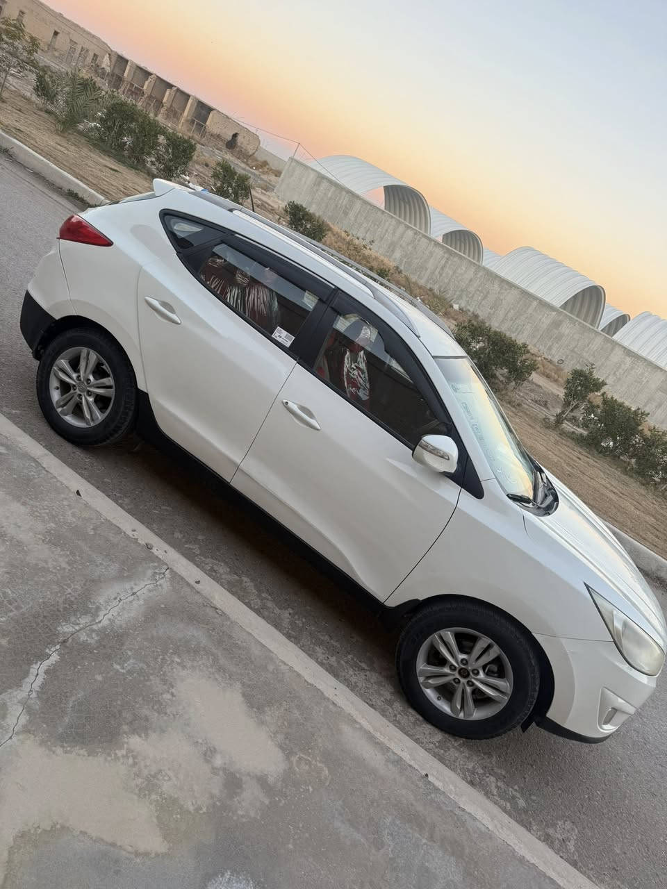 السلام عليكم
توسان خليجيه موديل 2010
للبيع السياره بيه قطعتين ونص صبغ 
هزه جديده رقم دولي 
يصير وكاله تحويل 
مكان السياره بابل 
السعر 120 وبيه مجال 
***********
