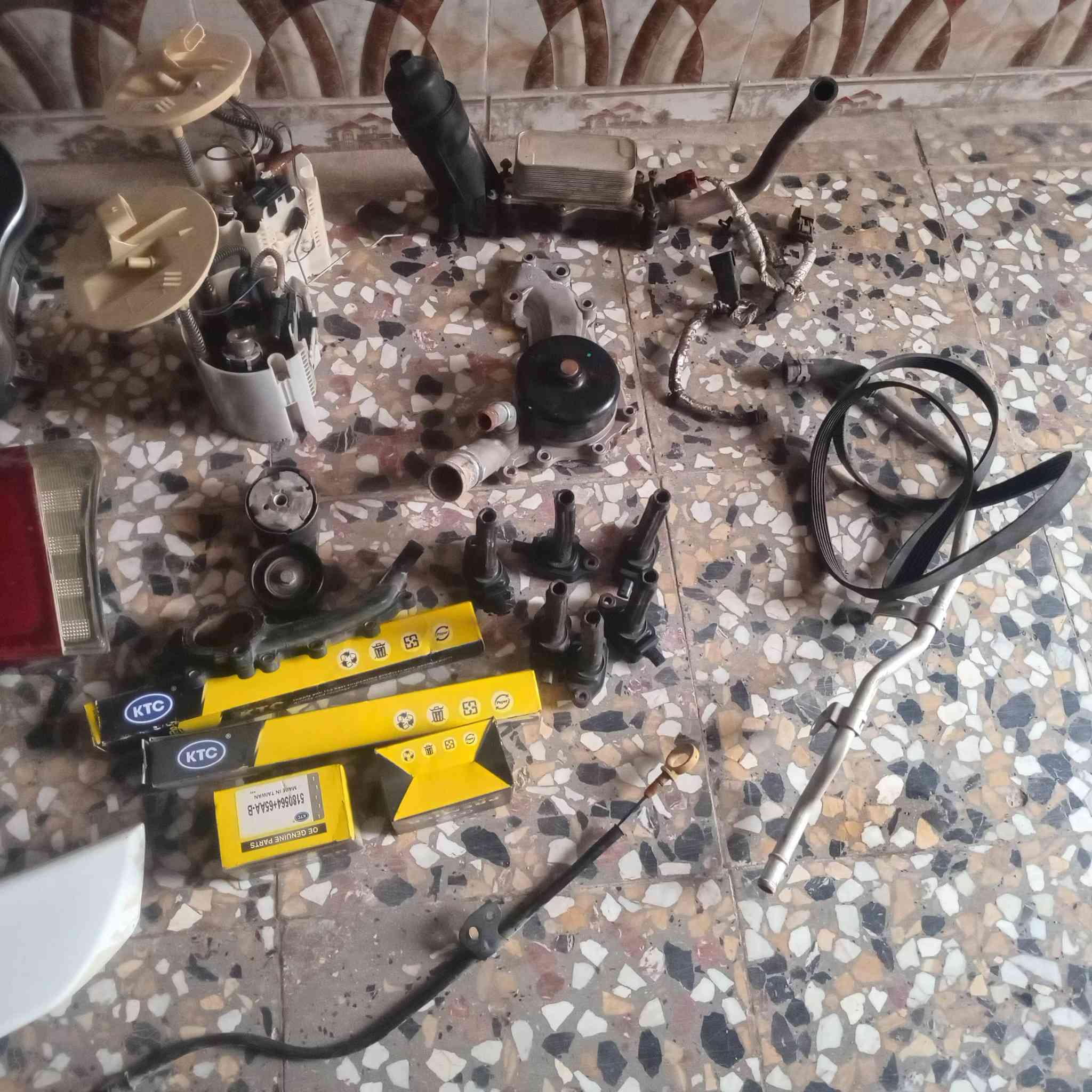 سلام عليكم اخوان عندي خراض جارجر جدددعاميه + فلتر  لكير جديد كشنات حظن    فتحتهن من مكينه عندي جدد خابرني واني خادم ***********
