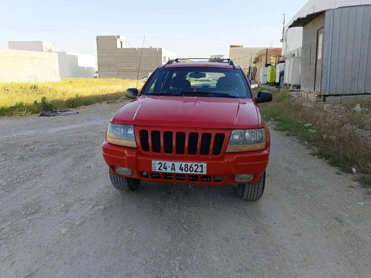 مۆدیل2000  
مکینە 8 بستۆن غازو بنزین 
تەبرید سڵایت جام کارەبا  ABS دەبڵ اکسل 
سەنە وی هەتا 2028
سەیارەکە بێ مەسرەفو تەقە و ڕەقەیە
4 پارچە بۆیاخە 
لە سلیمانیە جوابی چات نادەمە وە ژمارەی خاوەن سەیارەکە دا ئەنیم 
نرخی 60$ مەجال
***********
*********** السليمانية, العراق
