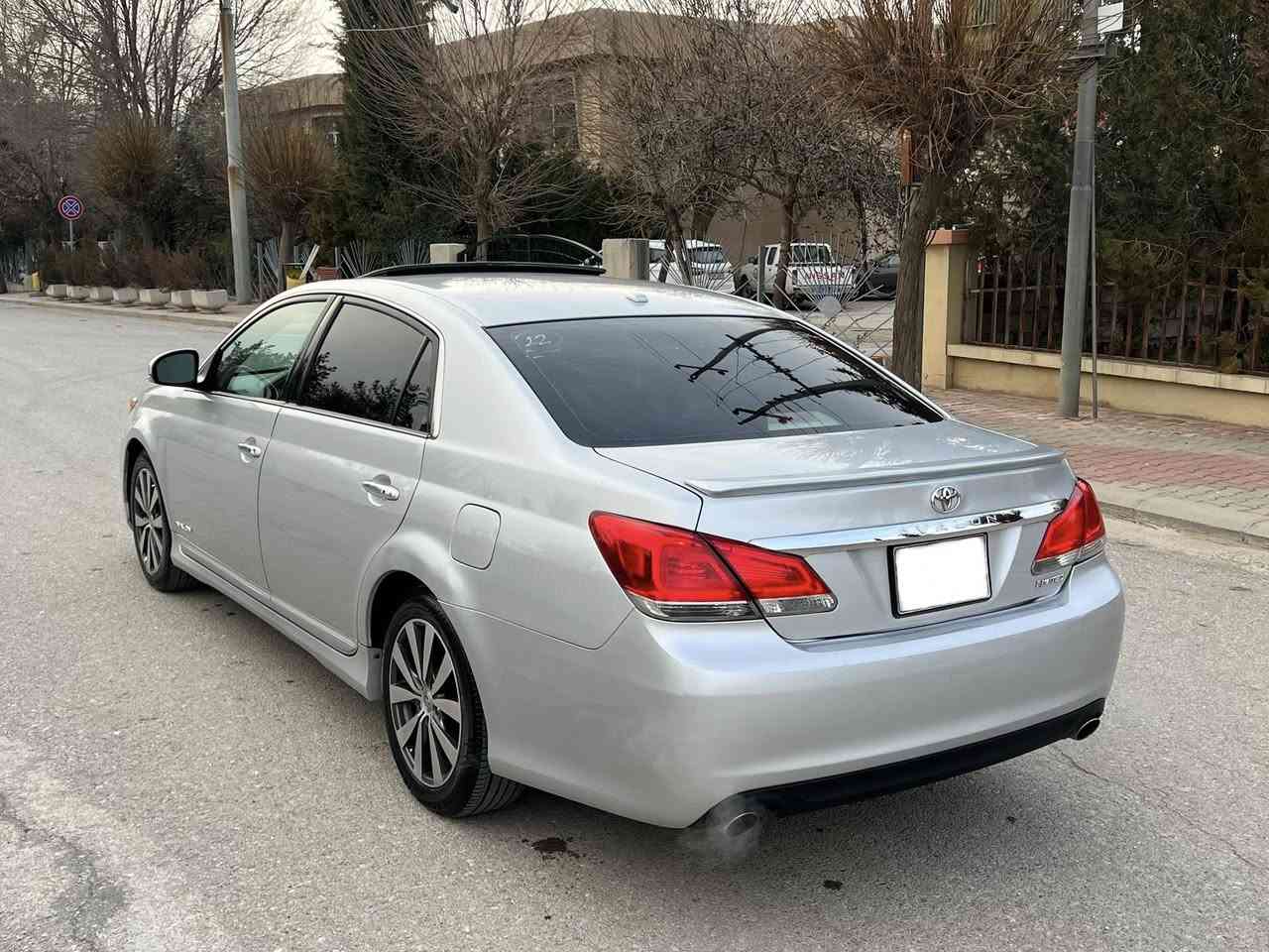 Toyota Avalon 2012
ساخ ساخ دوبەی
١ پارچە ٢ بستی بۆیاخە
مۆدێل ٢٠١١ مانگی ١٠
ئەمریکی بەس بەسمە و پەردە نیە 
سەیارەکە زۆر لۆکە ١١٧ هەزار ڕۆیشتوە 
کوشن و سوکانی لۆکە
گێڕ و مەکینە و هەموو گیانی بەشەرت 
لە دەعامی بۆ دەعامی بەشەرت ناو و دەرەوەی لۆکە 
ژ.م *********** - ***********

