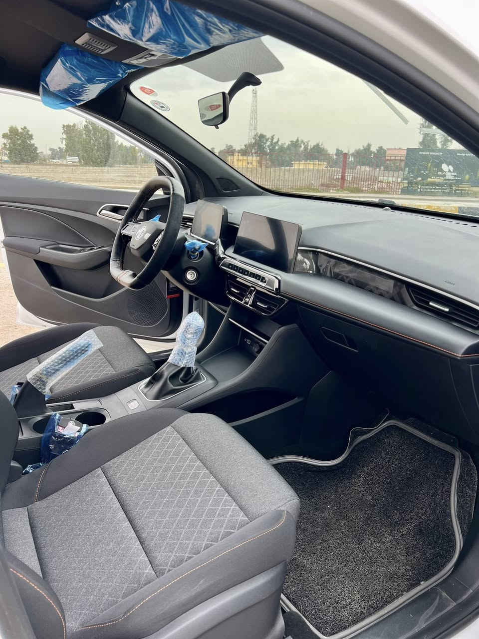 للبيع mg3 موديل 2025 ضمان شركه ماشيه 8000كم كلو على وضع الشركه شرط رقم اربيل سنويه وهزه كلو جديد السعر 107 بيها مجال مكان موصل 
***********
