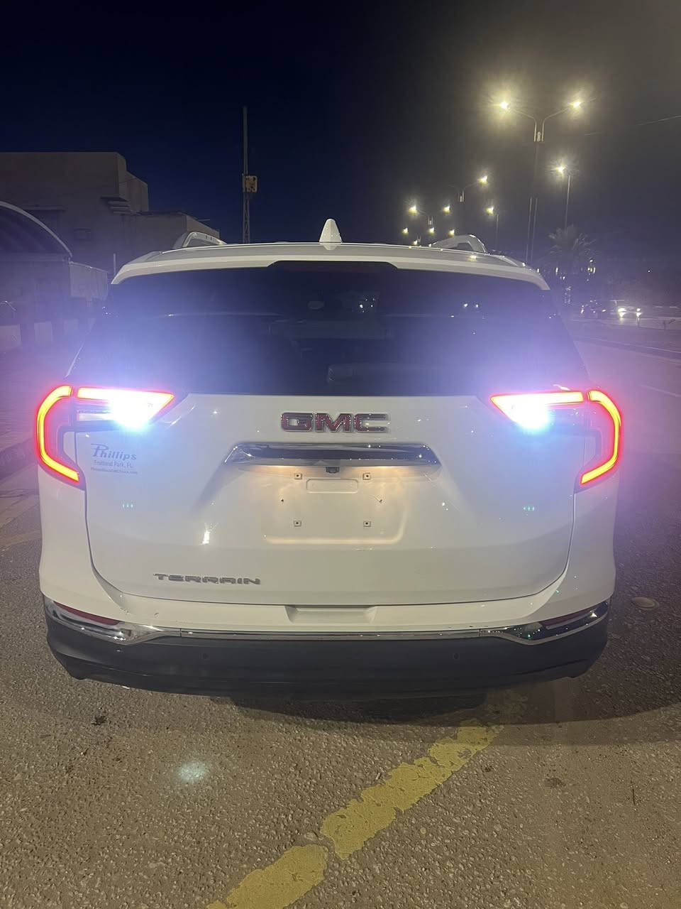 السلام عليكم ورحمة الله وبركاته
جمسي تيران 2022 رقم بغداد 
فئة Slt
كشنات جلد كهرباء 
جنطة كهرباء 
اشاير مري 
تدفئه ستيرن وكشنات 
مكينه 1500 تيربو صور الحادث مرفقه بالمنشور 
السعر 190$ للاستفسار 
***********
