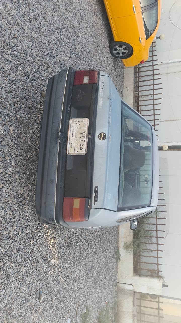 فيكترا سه نه وي پلاستيك
به شرتي حاسيبه و ئه وليات 
گيرو مكينه ي به شرت 
كا ره باي به شرت 
سياريه ساغه زور جوانه مالي دوسته 
سعري 15گلا شوين ;چمچه مال 
زم;*********** شمشمل, السليمانية
