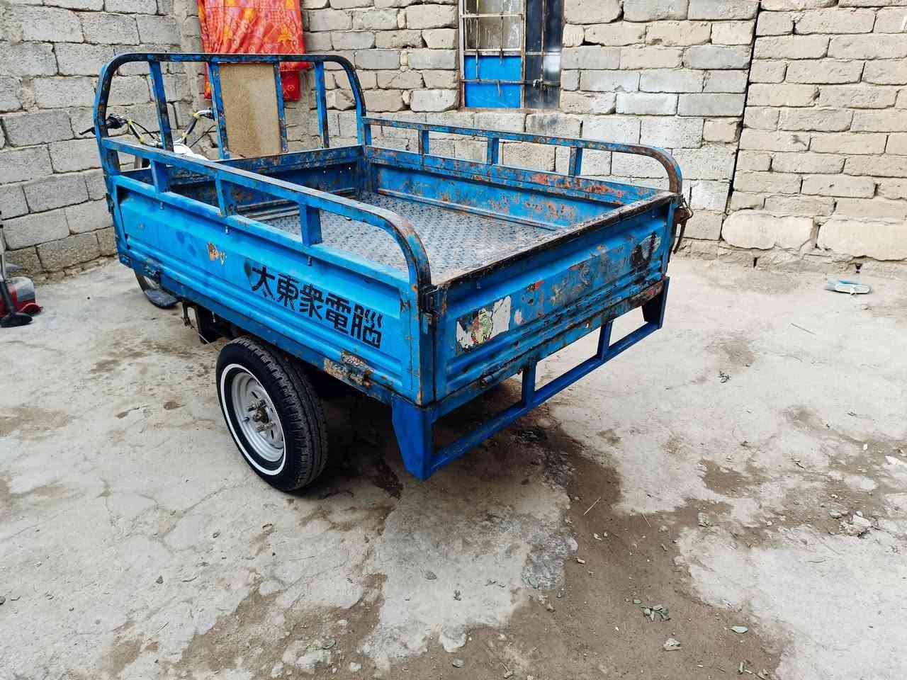 السلام عليكم 
ستوته للبيع  موديل ٢٠١٣  بدي ما مكصوص تواير ابو الخطه جدد مكينه نضيفه اوارقها اصولي السعر واحد و  400  وبيها  مجال حك الجيه ناصرية مركز 
للتواصل ‏‪***********‬‏
