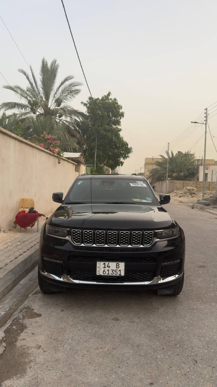 جيب كراند شيروكي vip  بلاك توب موديل 2025شهداء بصرة مبدل بنيد ومصبوغ وجاملق بي بارد موضح بصوره ونصبغ كله وبيهه بارد بسيط بالشاصي الأيمن ماشي 2000مايل السعر 323وبيهه مجال العنوان البصرة القرنه الثغر وهذا رقمي ***********
