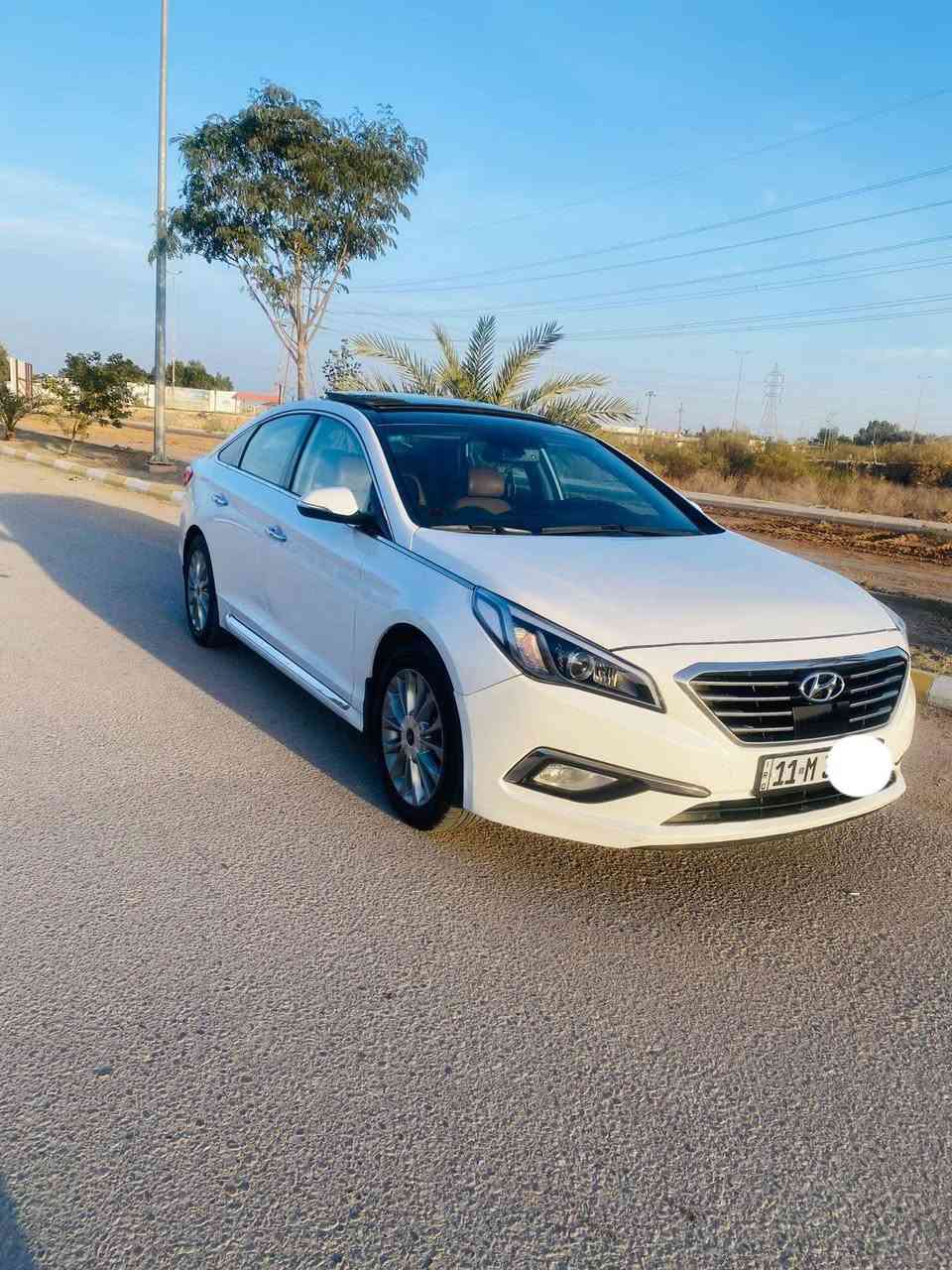السلام عليكم
هونداي سوناته 2015 وارد 
مواصفاتها لمتت فول واحد على واحد 
دواخل ملكي كشن كهربائي تدفئه تبريد بردات خلفيه خزن ميموري 
حادث بنيد بدون دواخل والباقي كفاله صبغ وتبديل 
مكينه 2400 معلايه كازكيت تبريد تخم تاير حداديه جاهزة من كلشي بيع او مراوس مكاني ديوانيه 
***********
***********
