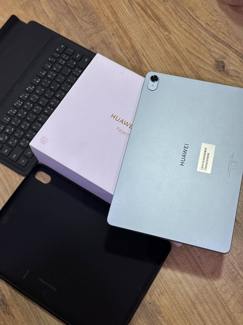 سلام عليكم
للبيع Huawei MatePad 11.5 PaperMatte Edition
نسخة وايفاي
 8/256
تابلت نظيف جداً استخدام خفيف ومحافظ عليه
✅ شاشة PaperMatte المريحة للعين (ممتازة للدراسة
والقراءة والرسم)
✅ أداء مهام ممتاز وسريع 
✅ ويا الكيبورد الأصلي
✅ الحالة: شبه جديد / بدون مشاكل
✅ كامل ملحقات 
مناسب للدراسة، الشغل، مشاهدة الأفلام، والتصفح السعر: 650 ألف وبي مجال عند الاعتماد
مكاني بغداد الوزيرية
***********
