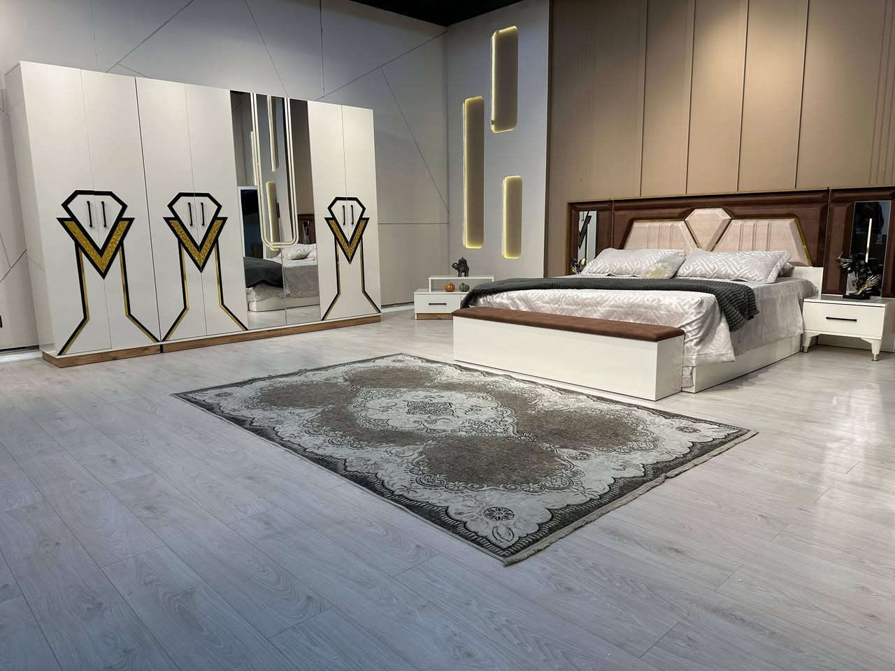 11قطع
للحجز و الاستفسار واتساب ***********
