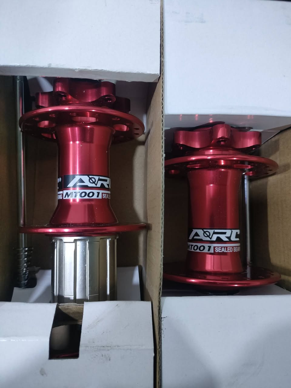 السلام عليكم
شباب غراض دراجة وبايسكل 
البيع شلع 5 قطع ب70 ألف 
اليريدهن يتواصل وياي على هذا الرقم 
***********
