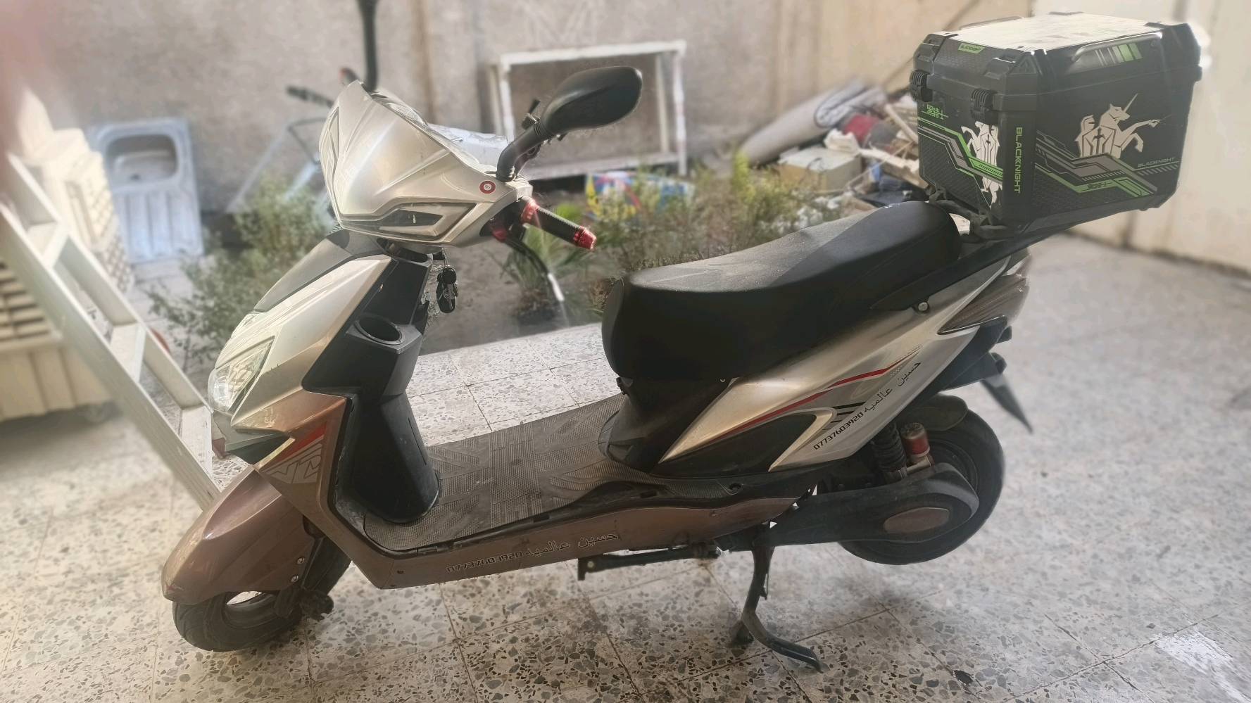 ⚡ المواصفات القوية:
• 6 بطاريات كبار
• ملف نحاس حجم 2000
• 🔐 دبل بصمة تشغيل + سويج
• 📡 تشغيل عن بُعد + نظام إنذار
• 💡 إشارات يمين ويسار + دبل إشارة
• 💡 لايت LED
• 🎮 مثبت سرعة
• 🏁 السرعة توصل 70 كم
• ⚙️ 3 نمر
• ⚙️ نظام Sport + نظام P
• 🔋 تمشيك تقريبًا 70 كم بالشحنة الواحدة
• 🛞 تايرات تيوبلس (عمليات)
• 📟 شاشة LCD بيها نظام تشخيص الأعطال
📍 المحافظة: بغداد – الحرية
💰 السعر: 700
📞 رقم الهاتف: ***********
الدراجة جاهزة وما تحتاج أي صرف
الجاد فقط 🔥