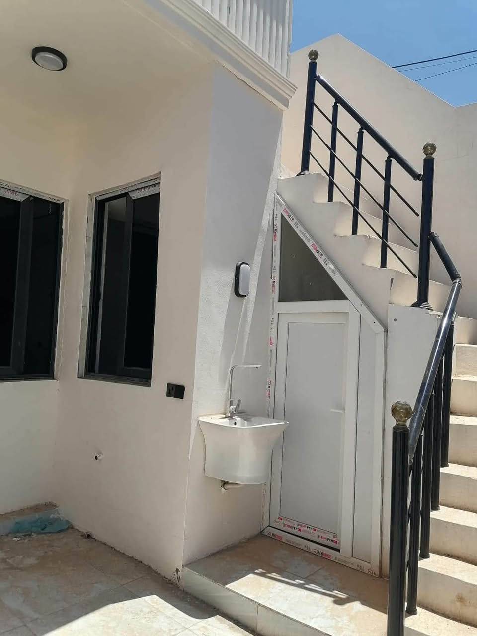 🏡 خانووى بو فروشتن له گه ره كى كه رامه 

📐 روبه ر :
▪️97 متر

✨ زانیارییەکانی خانوو / موڵك :
▪️  2 ژور نوستن - هول - مطبخ  - مساعد مطبخ
▪️ يه ژور له نهومى سه ره وه  

💰 نرخ : 58 مليون 

📞بۆ زانيارى زياتر په يوه ندى بكه ن به 
عقارات ستار اكرم بازرگان

*********** ☎️
*********** ☎️

#كركوك #عقارات #عقارات_كركوك
#بيع_بيوت #شراء_بيت #استثمار
#بيوت_للبيع #فرص_عقارية
