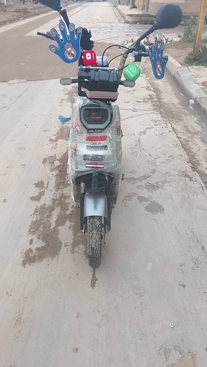 عندي ماطور الشحن للبيع شرط نضافه  بتاريات وملف وعقل ما مفتوح شرط السعر 300 وبيه مجال
رقم الهاتف ***********
