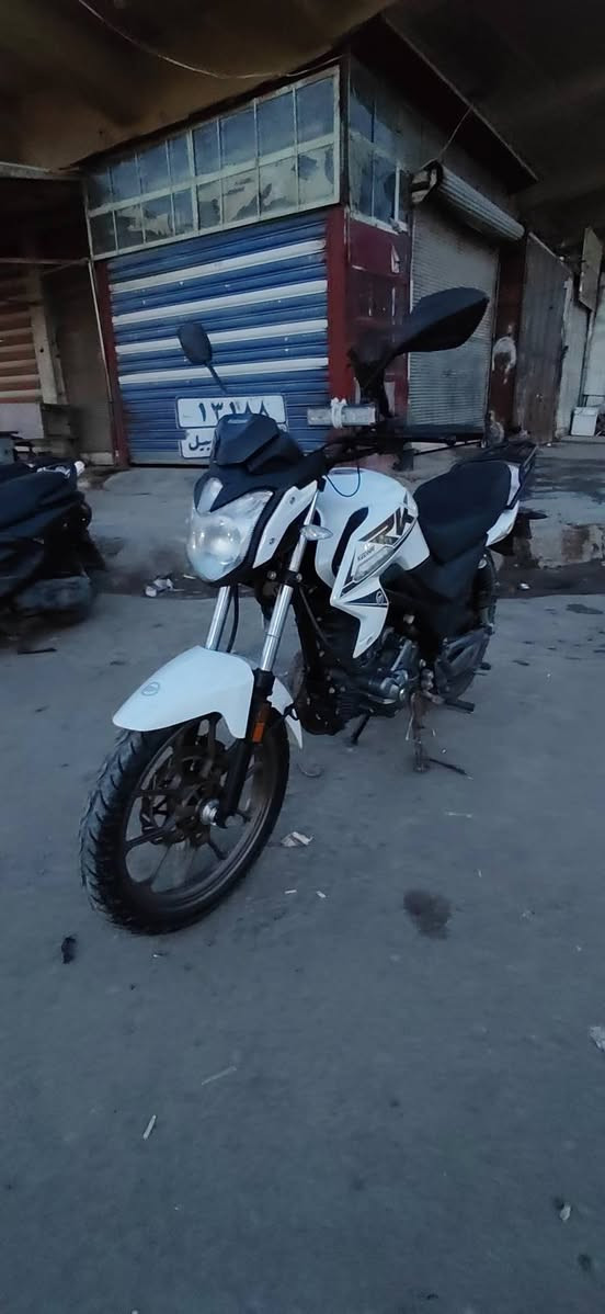 سلام عليكم دراجه ار كي 200 للبيع موديل 2025 دراجه مكانهه ديوانيهai مركز  سعرها 1600 و بيها مجال شراي يتواصل وياي رقمي ***********
