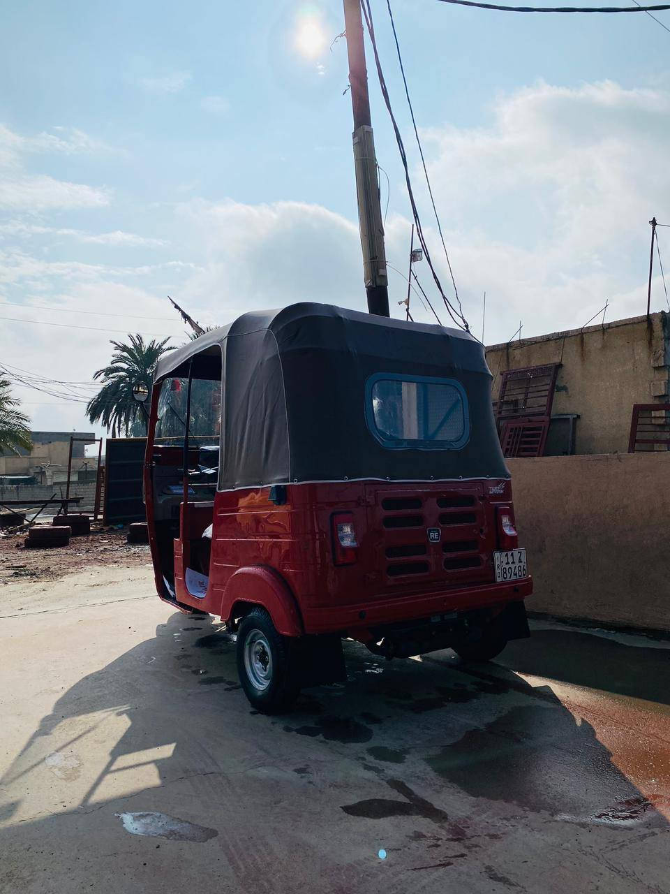 سلام عليكم تكتك للبيع موديل 18 رقم بغداد سنوية بأسمي بيهه بس دوسه اماميه معمره وهلالات السعر 6 وبيهه مجال والشراي يدلل..
 مكاني تاجي ***********
