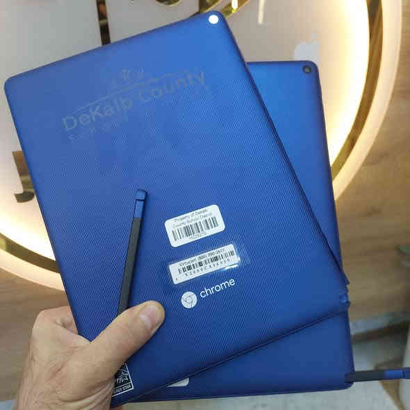 📱 تابلت Acer Chromebook Tab 10
تابلت دراسي مثالي لبداية السنة الدراسية الجديدة 🎓

مفيد جدًا للطلاب بسعر ٨٥ الف
يدعم كل المنصات الدراسية مثل 👇
Google Classroom – Meet – YouTube – Zoom
يدعم برامج الطباعة وورد .اكسل وكل برامج التواصل
🔹 شاشة 9.7 إنج بدقة عالية
🔹 نظام Chrome OS من Google
🔹 ذاكرة 4GB + تخزين 32GB
🔹 بطارية قوية تدوم لعدة ساعات
🔹 Wi-Fi + Type-C
🔹 التاب مزود بقلم يدعم راحت اليد
🔹مع كل تاب كفر حماية مدرع مع استاند  وشاحن اصلي
........
سعر ٨٥ الف دينار
.......
يتوفر توصيل لجميع المحافظات🚕
......
👍يتوفر لدينا العديد من الماركات وبأنسب الاسعار👍
🎁لمزيد من المعلومات راسل صفحة مكتب رعد البيار🎁
......
رمادي شارع التجنيد 🚦🚥🚦 خلف مستشفى الصفوة
قرب تقاطع الصياغ او قرب جامع الحاج كسار
☎️***********☎️
☎️***********☎️
