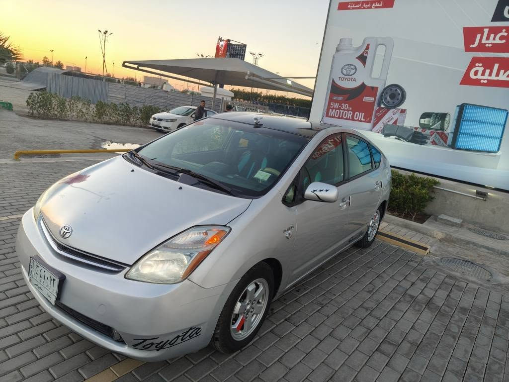 السلام عليكم كورلا اوتماتيك هايبرد موديل 2008 فول مواصفات ماعده الفتحه السياره كل 10 ايام اديرهلها ب 10 بانزين وابيعلك علشرط السياره وارد امريكي ليبل واحد حادثها جاملغ خلفي ومصبوغ ولباقي بدون صبغ السياره ماشيه 114 الاف وبعدها عله وضع الشركه ما مفتوح بيها برغي وكهربائيات عله وضع الشركه اتراي السياره شرط زيرو علما مكينتها 1500 صدرها جيب وشد مال كورلا بكاجيو غرفتها جديده تبريد ثلج شرط ريمون سنتر لوك تخم تاير خصم الحجي بلعافيه عليه الياخذها السعر 70 قفل بدون عمله مكاني بغداد السيديه تقاطع درويش رقمي *********** اخوان اقره المنشور وخابرني مقطع فيديو للسياره موجود علواتساب بغداد, العراق
