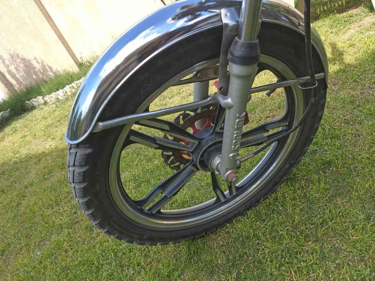 سفانه ٢٣ اوراق مكلف  بنشر
كاملة اوراق دبلات لايت 
مكينه ممفتوحة خرسة
مكانها صويرة شارع الكازينوات
السعر 525 بي مجال
رقم صاحبها 
‏‪***********‬‏
