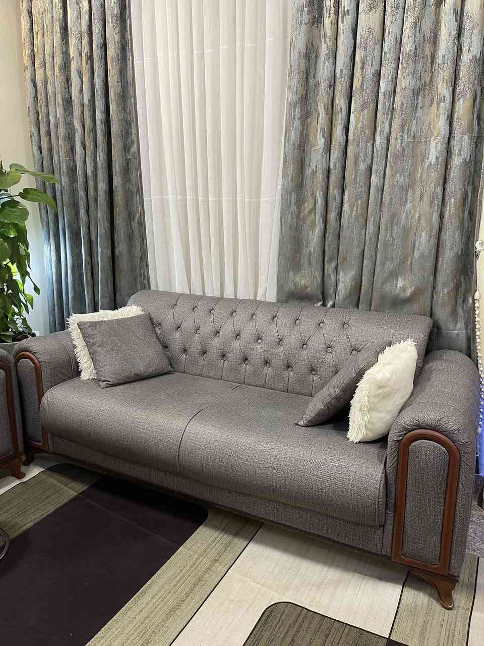 🔥 للبيع تخم قنفات مودرن أنيق 🔥

تخم مكون من:10 مقاعد
اللون: رصاصي راقي مع خشب بني غامق
القماش نوعية ممتازة ونظيف جداً
الجلوس مريح والإسفنج محافظ على شكله
التصميم كبس (مخدد بالأزرار) ويطي فخامة للمكان ✨

الحالة: نظيف جداً وخالي من العيوب مستخدم اقل السنة 
للاستفسار خاص 
***********
