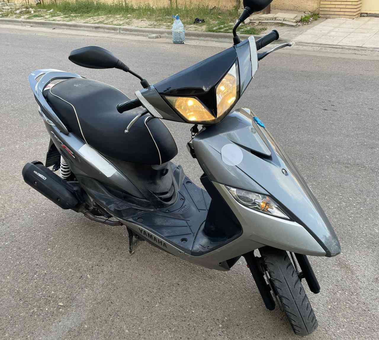 ثعلب GTR نوزل ((جويتر ابو العرقجين)) اقوة موديل بيهن.. زيرو كفالة عامة شرط الفحص اذا برغي مفتوح من المكينة او الكفر او قبغ الهندر او الاكسل تاخذهة بلاش وكروتك علية.. الدراجة كارتون اخت الزيرو بعدهة  بلادية بشرط بلك اليابان بيهة وبراغي الدراجة بلادية من الطول للطول ،، الدراجة جديدة معنى الكلمة ومال جناي تاخذهة وتترحملي،، كفالة عامة ضمان شهر والله من باب البيت تايرات جدد دبلات زبد مكينة خرسة عبالك شحن متدري طافية مشتغلة،، شلعة قوية معدل اذا مو تعبر ال120 مرجوعة،، كفرات بلادي ختم واحد،، كهربائيات فول كلشي شغال،، دراجة بالعافية عل ياخذهة اوراق كاملة منفيست  ووصل شراء من الرمبة بأسمي،، رايدهة 950 ومجال بسيط والمو شراي كلشي اكو بالسوك وكلشي موضح بالصور  والدراجة لو تفتر رمبات العراق متلكة هيج نضافة
مكاني بالمنصور واتشرف بيكم
0771 794 6189
