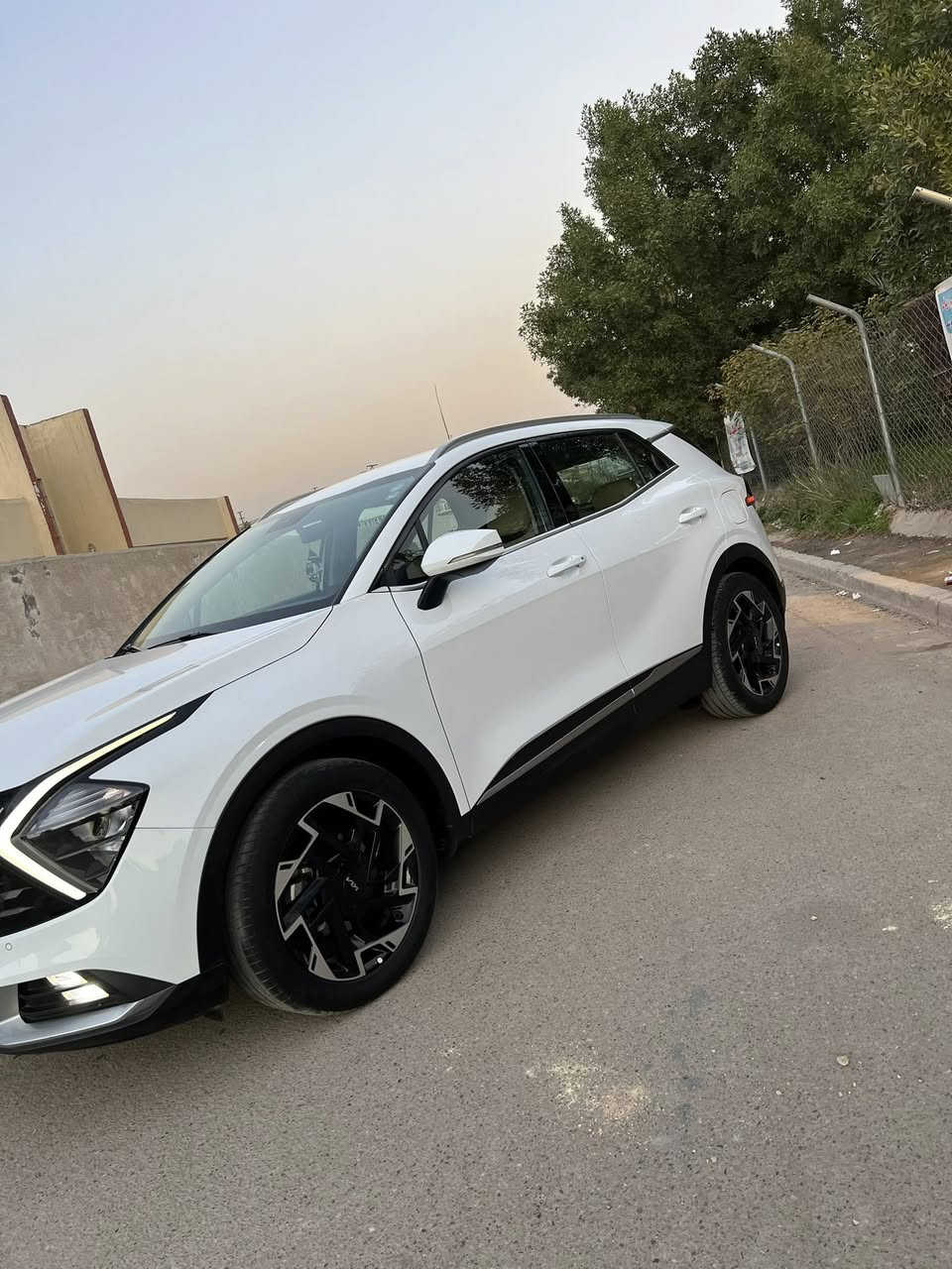 السلام عليكم
كيا سبورتج خليجي وكاله نم
موديل 2023 
رقم اربيل دولي بأسم شركة الق تاج البنوك تريد تحويل او وكاله مضمون
مكفوله كفاله عامه 
ماشيه 37 الف 
السيارة فول عدا البانوراما
بصمه تشغيل عدد 2 
ترحيب عند الاقتراب 
تشغيل عن بعد 
لايت زنون + LED 
بك لايت LED 
شاشه Apple Car play
صندوق كهرباء 
مري قابله لطي ( شفط)
مقاعد كهرباء 
تبريد شاشة 
تدفئة مقود 
تدفئة مقاعد 
أوضاع القيادة Drive Mode
فحص أنظمة السيارة
مثبت سرعه Cruise
هاند بريك بصمه 
اوتو هولد Auto Hold
نظام مانع الانزلاق 
نظام نزول النحدرات 
اشارة في المرايا الجانبية
 رادرات جانبية 
حساس ضغط الإطارات 
قطعتين تبريد 
الاناره الداخليه LED 
مكان السيارة: بغداد 
سعر:218$ بيه مجال بسيط  
رقم الهاتف: ***********
