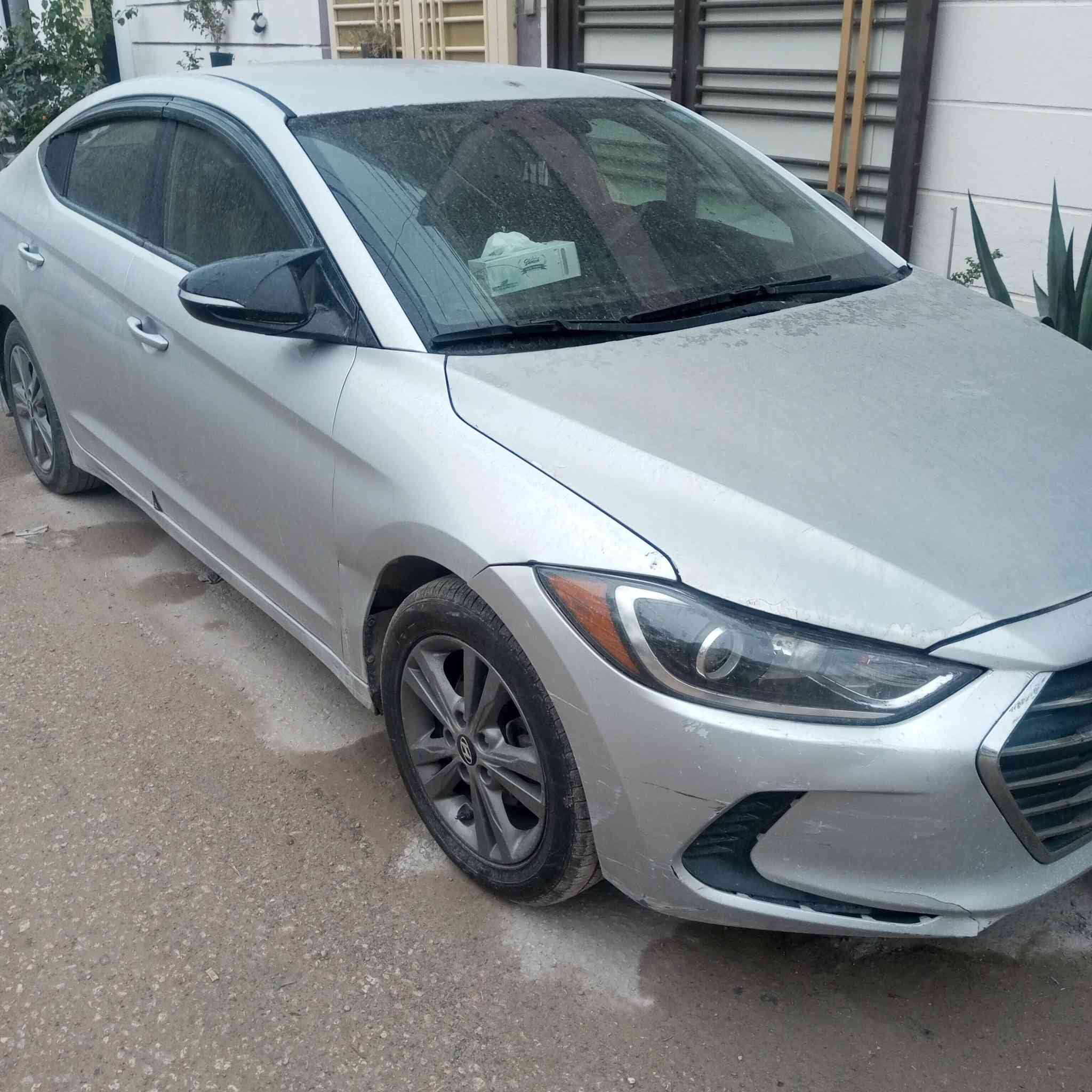 السلام عليكم.النتر امريكي موديل 18بغداد باسمي لون سلفر بيه صبغ البنيد والدعاميه  نفسهم .تحكم استيرن جهتين شاشة اعطال رادار جانبي كامره دواره سياره حلوه بيه مكانات بارد مامصلحهن السعر 128وبيه مجال للشراي موبايل ***********
