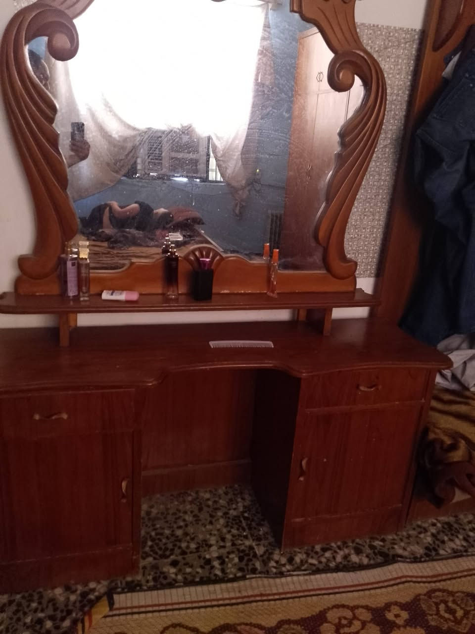 السلام عليكم غرفه نوم صاج عراقي شغل درجه اولى سته ابواب السعر 950 وبيه مجال 
المكان بغداد الدوره

للاستفسار ***********
